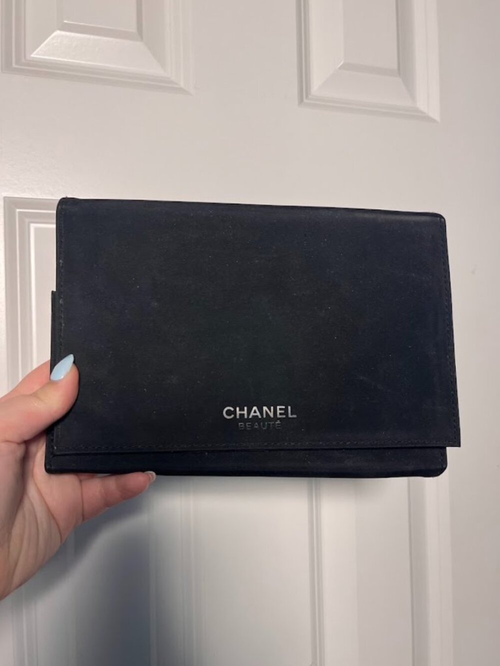 CHANEL BEAUTÉ Black Trifold Makeup Brush Holder Organizer Case